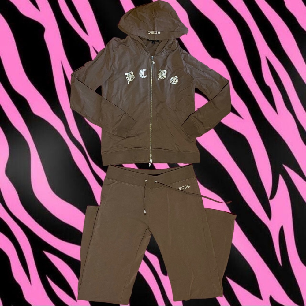 AMAZING BROWN DOUBLE ZIP BCBG SET!!!